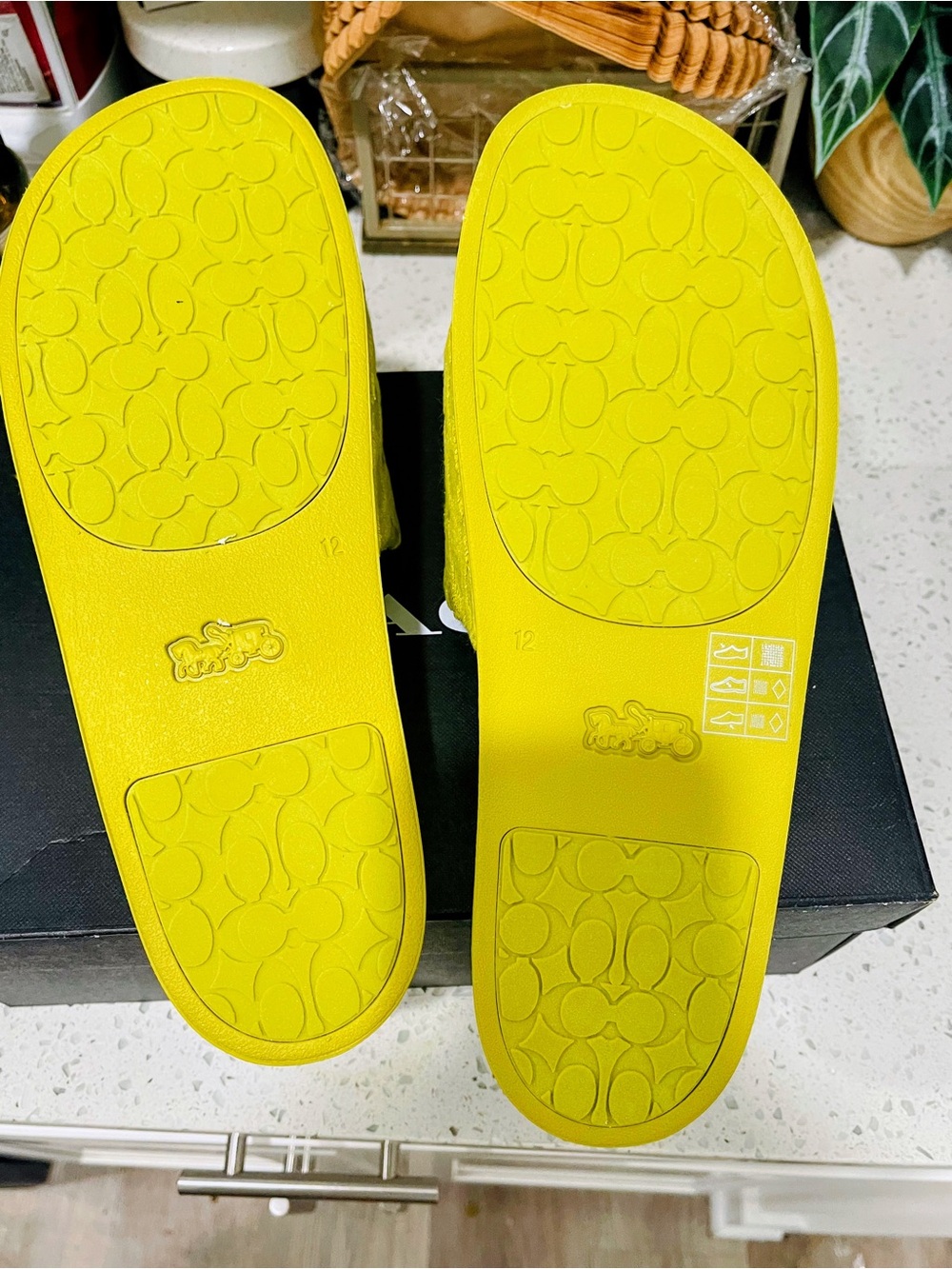 Coach men’s Logo Slide Slip-On Sandals Lightweight Yellow Synthetic 12D - Picture 3 of 6